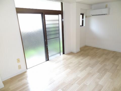 居室・リビング　洋室