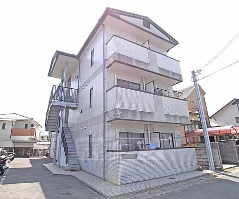 京都市北区西賀茂柿ノ木町のマンションの建物外観