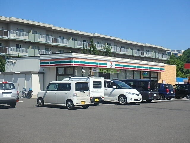 コンビニ　セブンイレブン小樽朝里3丁目店（コンビニ）まで50m