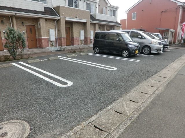 駐車場　敷地内駐車場。