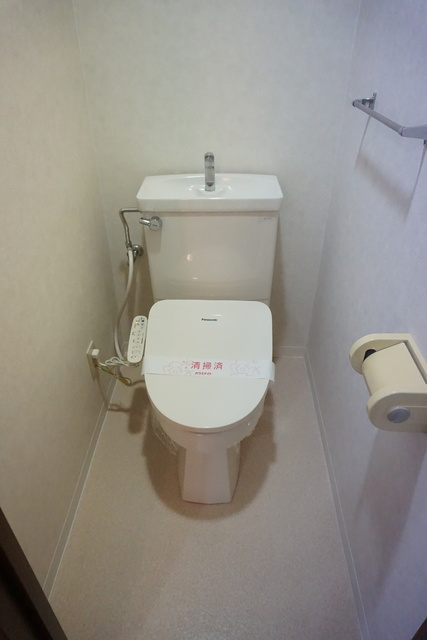 トイレ　洗浄機能付きトイレ