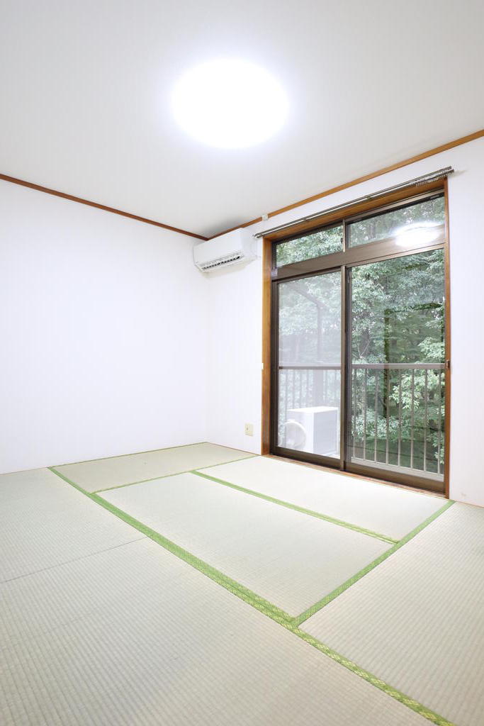 居室・リビング　退去前の為、同タイプのお部屋の写真です