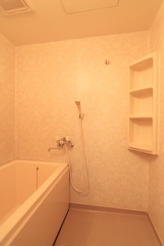 バス・シャワールーム　日々の疲れを癒すお風呂付です