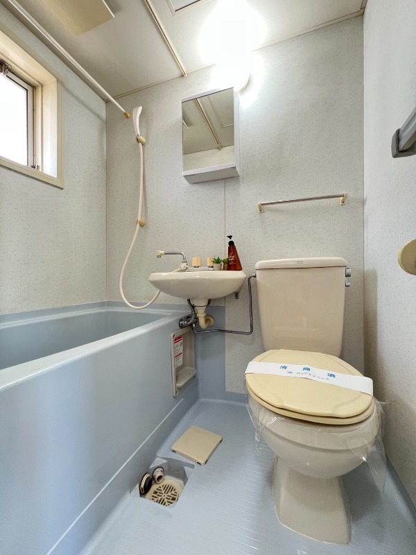 バス・シャワールーム　※角部屋モデルルーム写真