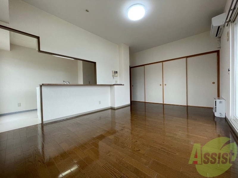 居室・リビング　広くてキレイなお部屋が広がっていて、充実した生活が送れそう。