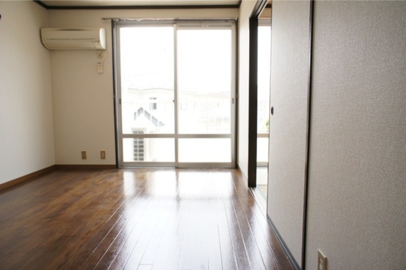 居室・リビング　図面と現状に相違がある場合には現状を優先