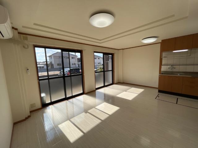 居室・リビング　リビング