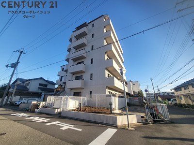 建物外観　敷地内駐車場あり！