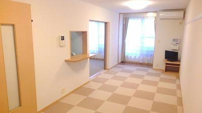 居室・リビング　備品や設備仕様は号室等により異なります現地をご確認ください。