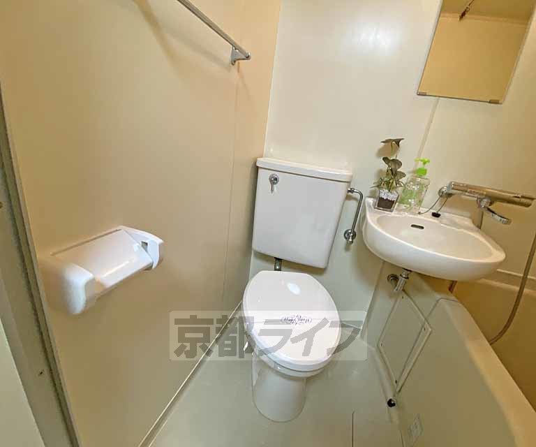 トイレ　ユニットバスのトイレです。