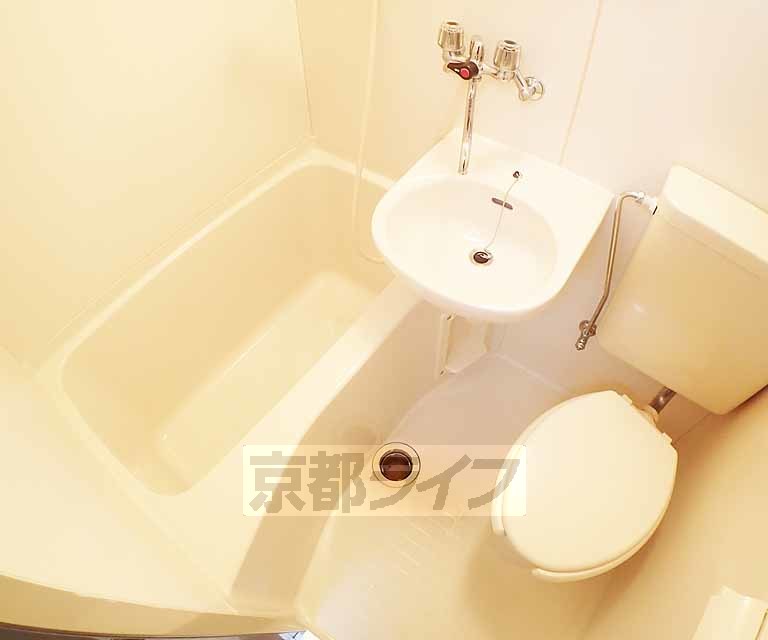 バス・シャワールーム　きれいな浴槽です。