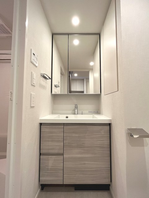 洗面設備　※写真は同タイプ住戸です。