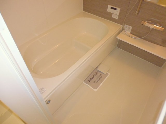 バス・シャワールーム　追い焚きバス