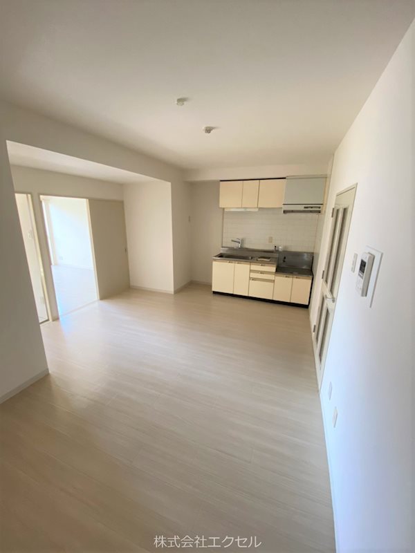 居室・リビング　開放的なリビング