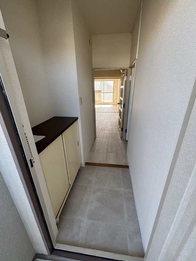 玄関　収納もある玄関です