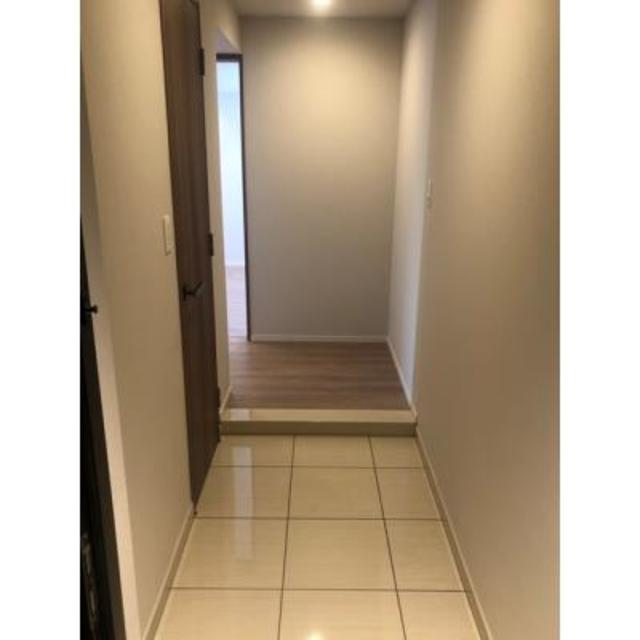 玄関　※写真は同タイプ住戸です。