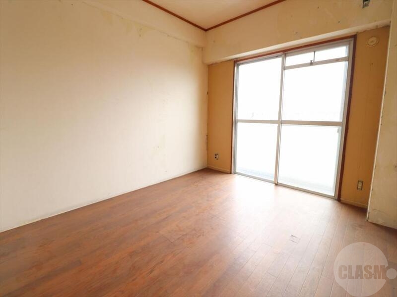 居室・リビング　６帖の洋室です