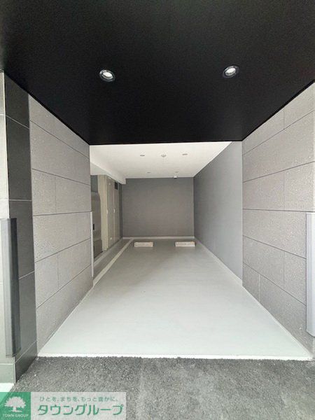 駐車場　エントランス