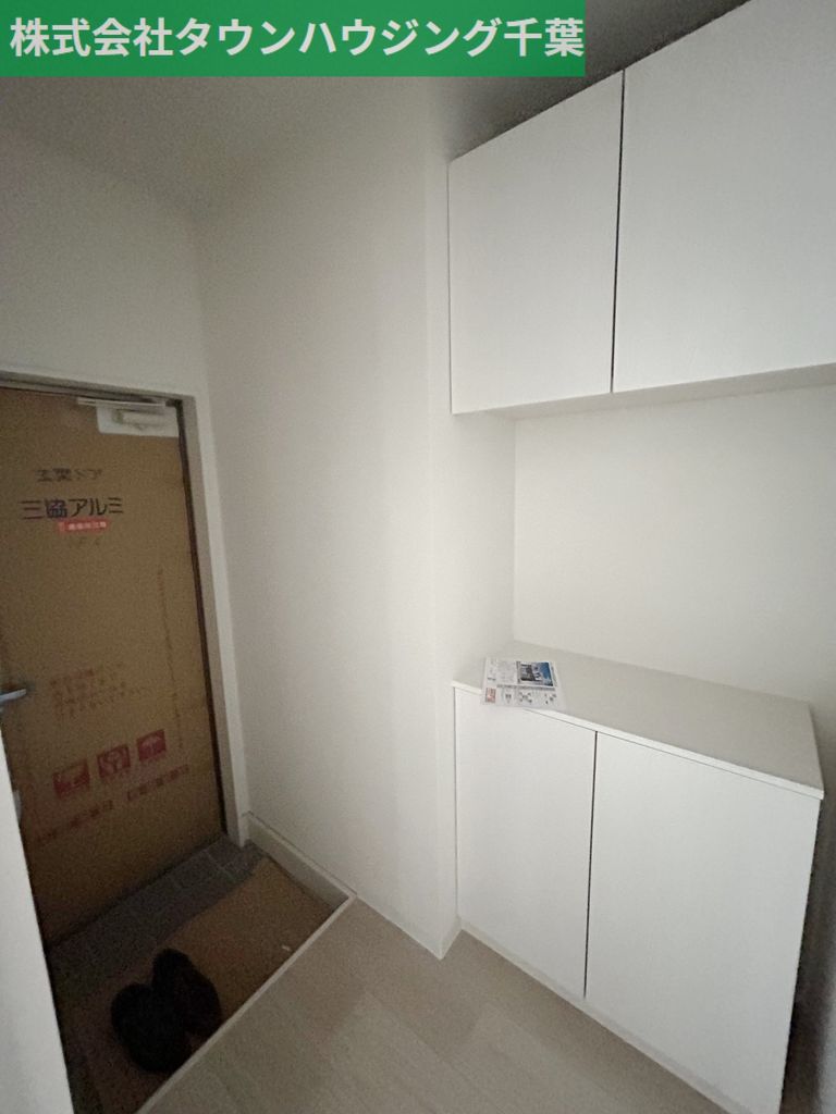 玄関　お問合せはタウンハウジング千葉まで！※現地待合わせ相談可能