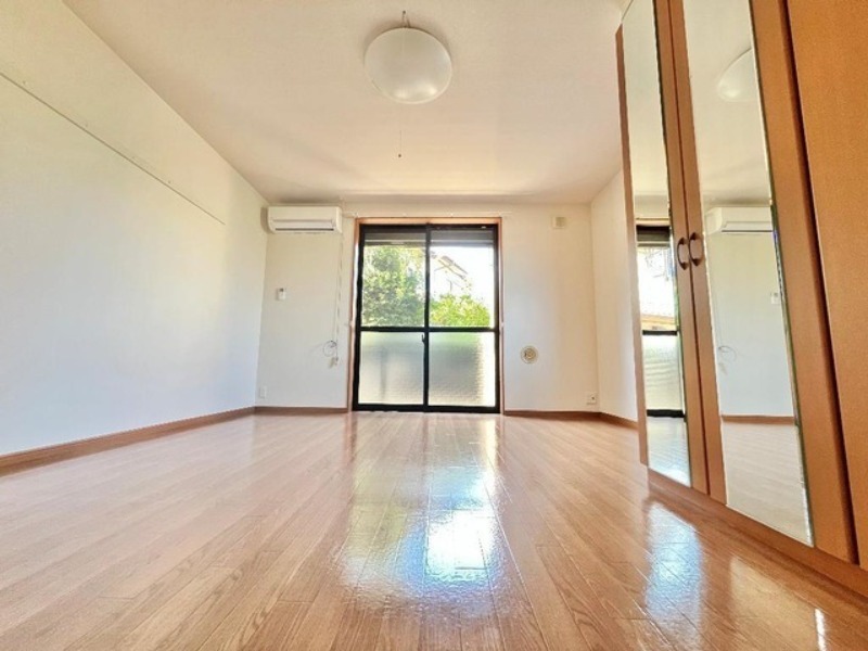 居室・リビング　図面と現状に相違がある場合には現状を優先