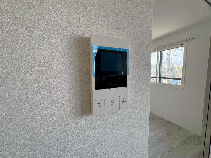 セキュリティ　ＴＶモニター付インターホンです。来客者の顔が見えるので安心！