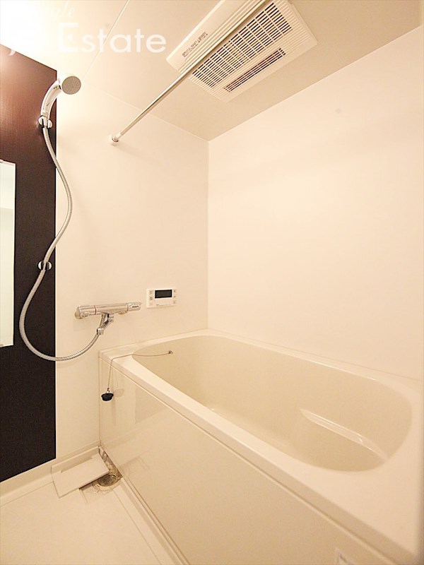 バス・シャワールーム　バスルーム