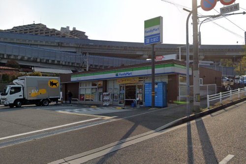 コンビニ　ファミリーマート 妙法寺インター店（コンビニ）まで468m