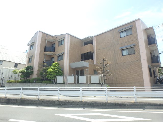 建物外観　落ち着いた雰囲気の外観です