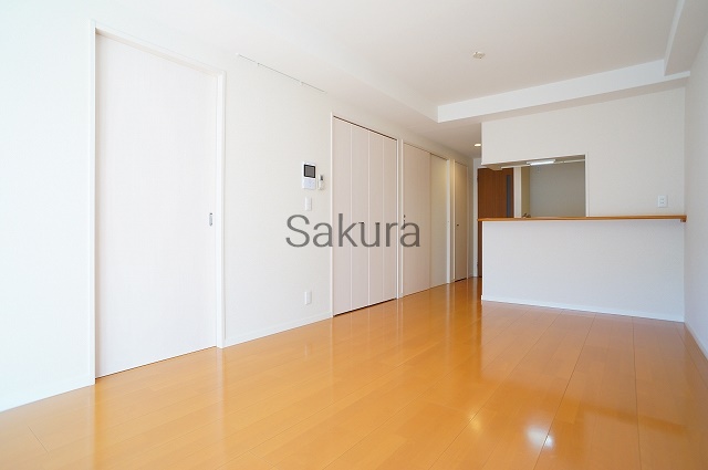 居室・リビング　開放感のあるゆったりとしたお部屋です♪