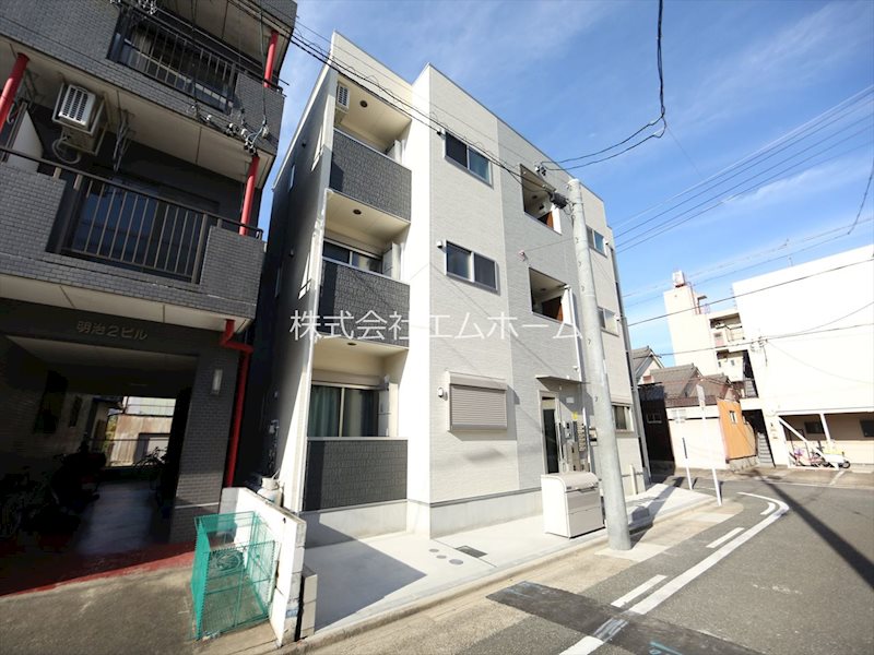 建物外観　外観　オートロック付　宅配ＢＯＸ有り