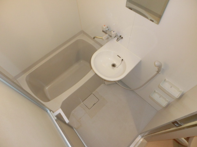 バス・シャワールーム　１日の疲れをゆっくりバスルームで！