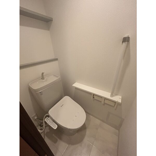 トイレ　※反転タイプになります。