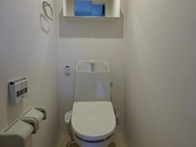 トイレ　トイレ