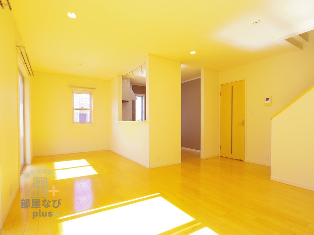 居室・リビング　※他号室写真です