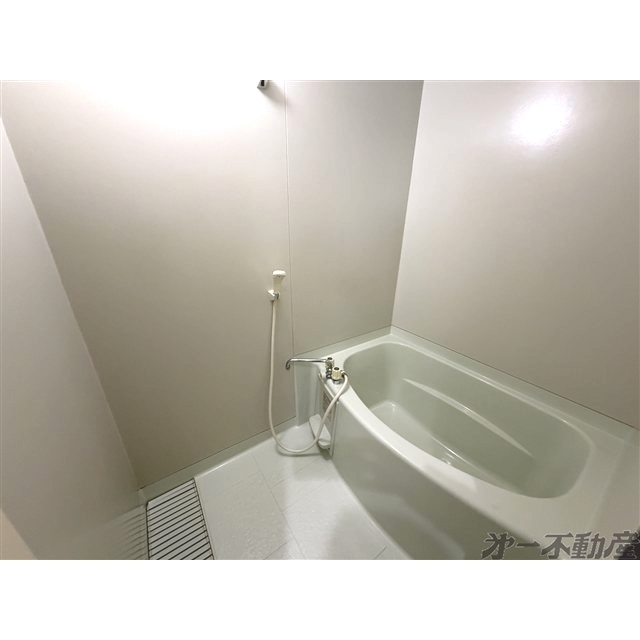 バス・シャワールーム　バスルーム