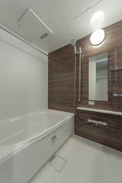 バス・シャワールーム　※写真は同タイプ住戸です。