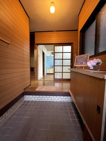 玄関　広い玄関は、シューズボックス付きです