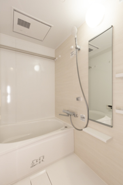 バス・シャワールーム　※写真は同タイプ住戸です。