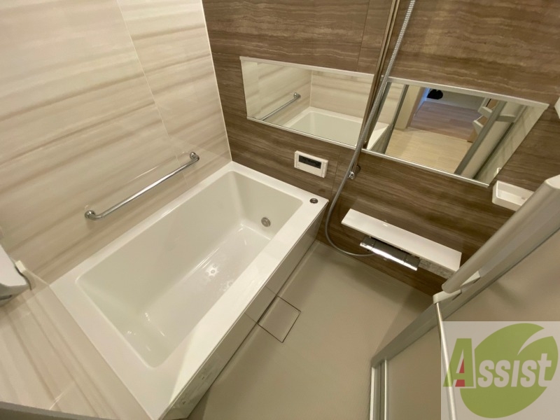 バス・シャワールーム　お風呂になります。一日の疲れを癒してくださいね。