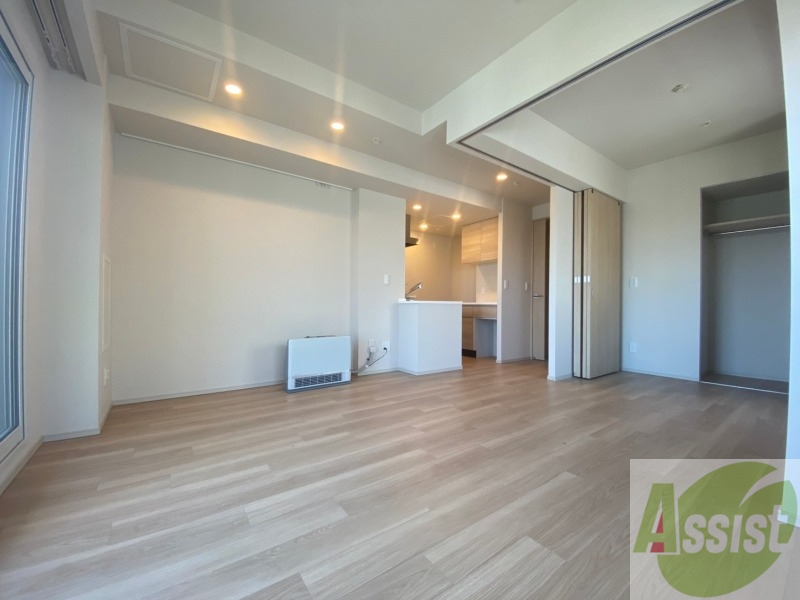 居室・リビング　広くてキレイなお部屋が広がっていて、充実した生活が送れそう。