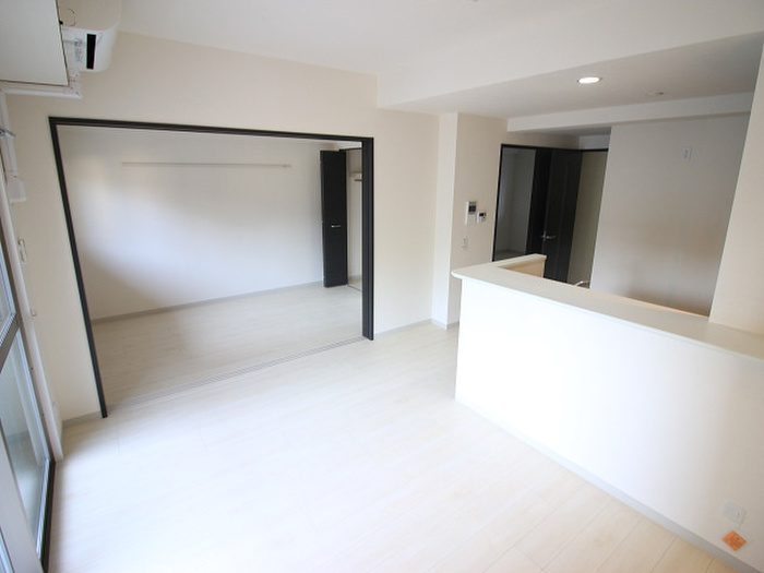 居室・リビング　※他室写真～現況優先～