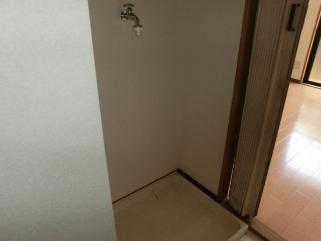 その他設備　室内洗濯置場です