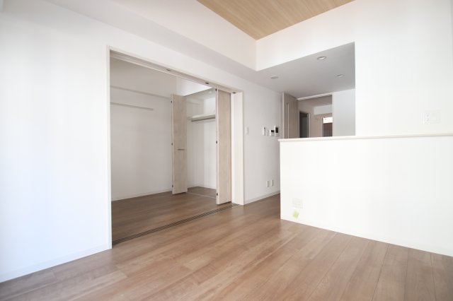 居室・リビング　同施工会社別物件の参考写真です