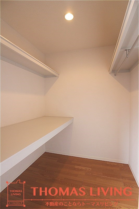 収納　大容量のウォークインクローゼットです。