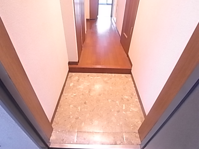 玄関　※写真は別部屋イメージ