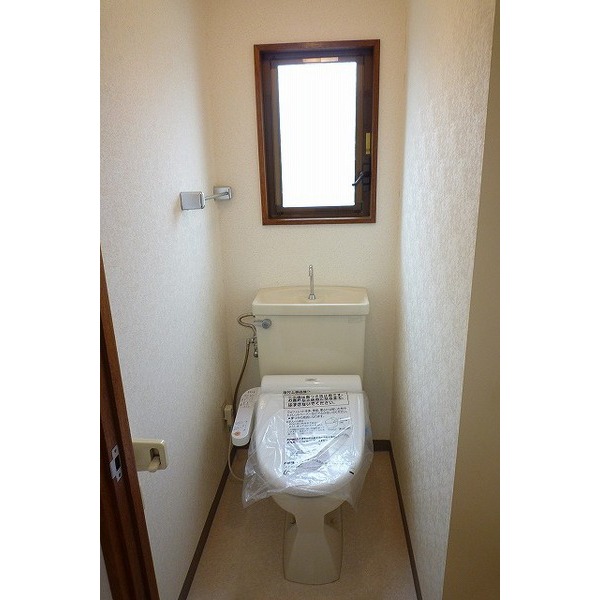 トイレ　ウォシュレット付き♪