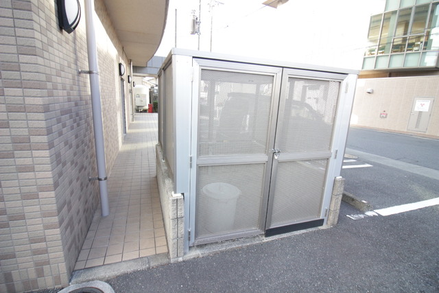 その他　敷地内ごみ置き場