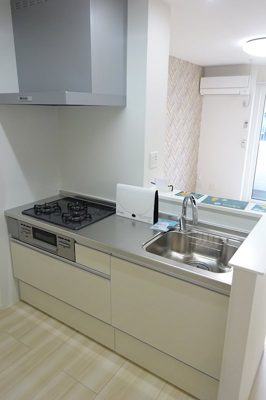 キッチン　写真は201号室です（参考）