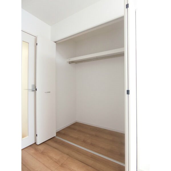 収納　同型タイプの為、現状を優先致します。