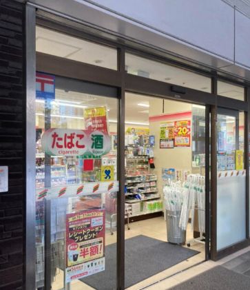 コンビニ　セブンイレブン勝どき駅前店（コンビニ）まで199m